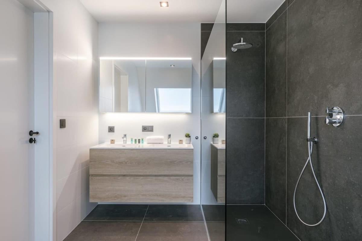 Huswell - Luxurious Apartment With Parking Beernem Buitenkant foto