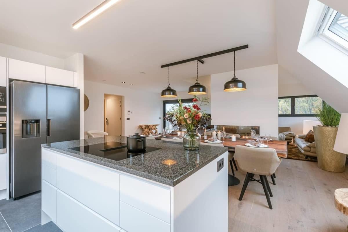 Huswell - Luxurious Apartment With Parking Beernem Buitenkant foto