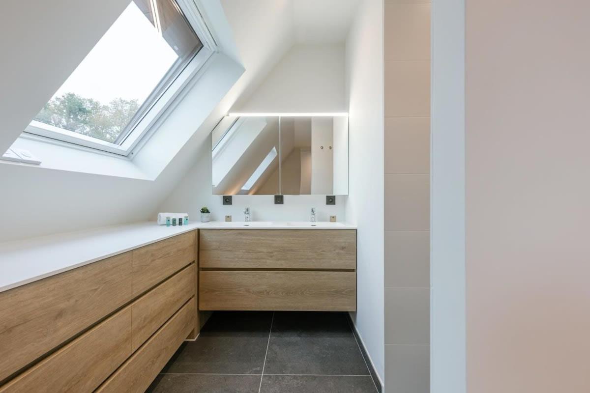 Huswell - Luxurious Apartment With Parking Beernem Buitenkant foto