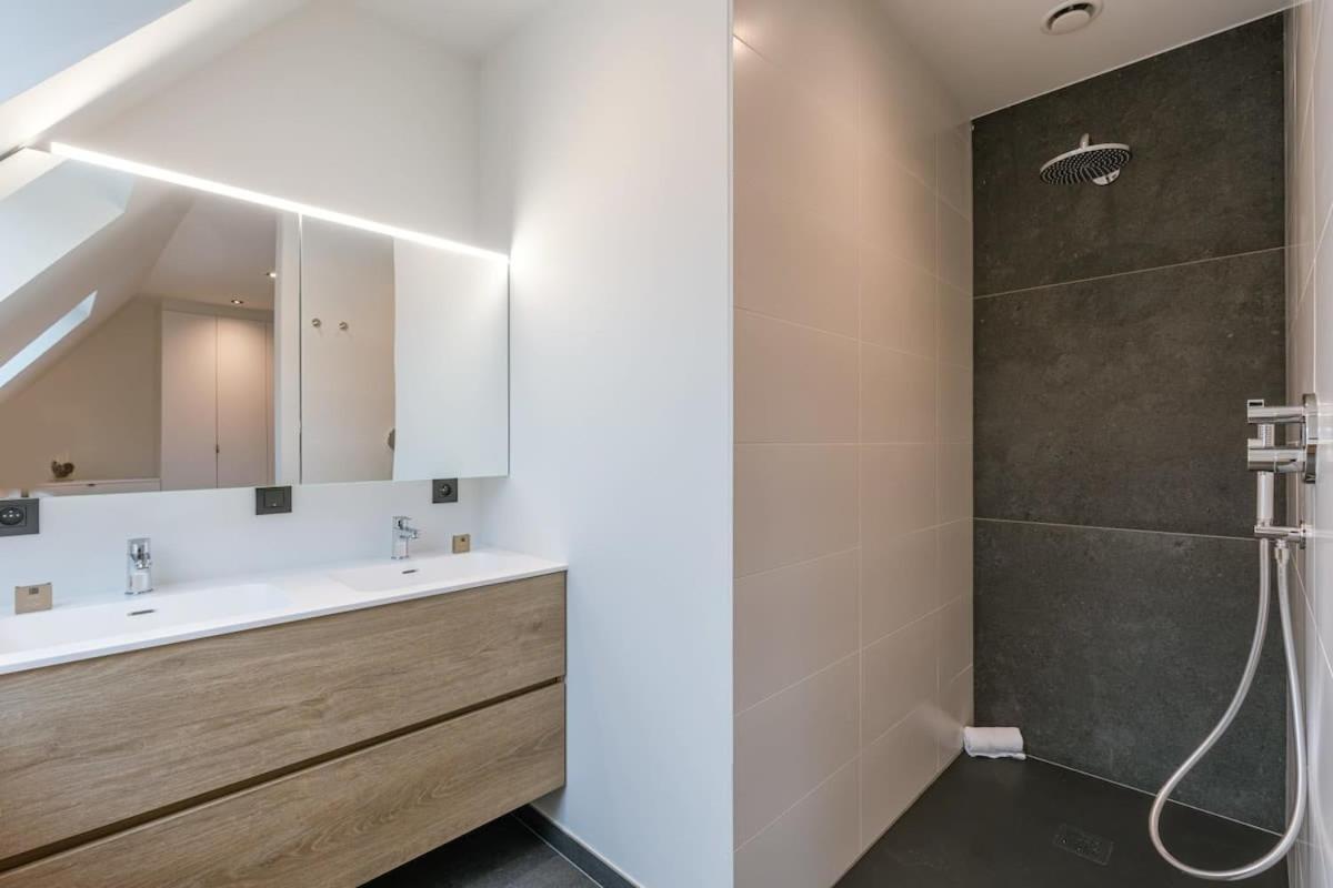 Huswell - Luxurious Apartment With Parking Beernem Buitenkant foto