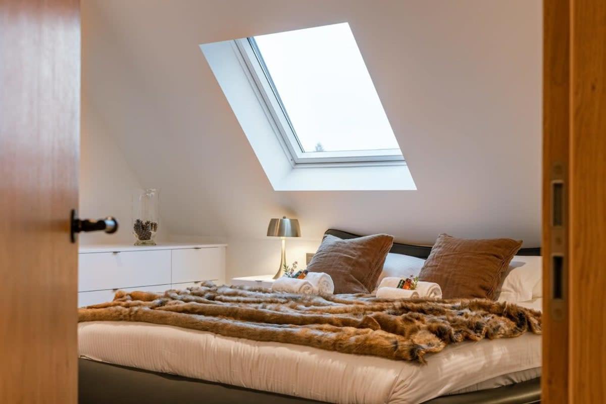 Huswell - Luxurious Apartment With Parking Beernem Buitenkant foto